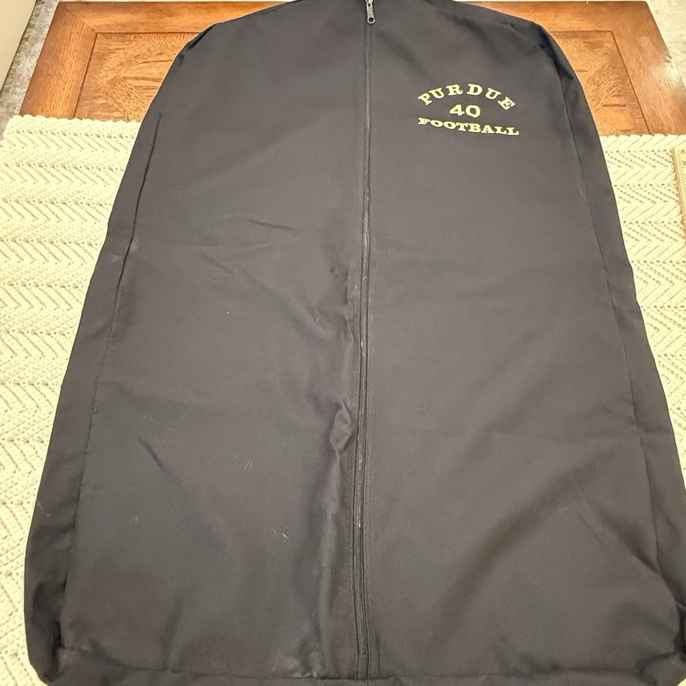 Purdue‎ University Garment Bag 26" X 39" Black Travel Laundry Clothes Football